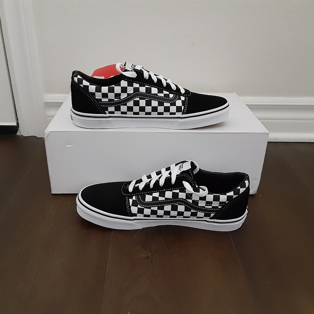 Vans - Picture 2 of 3